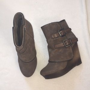 Not Rated bootie heels